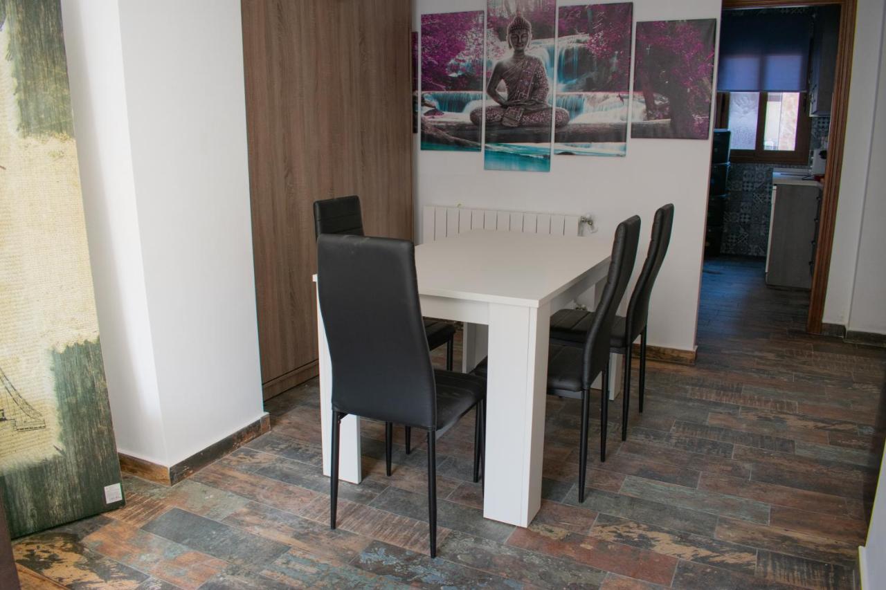 Apartamentos Cerezo La Codosera Luaran gambar