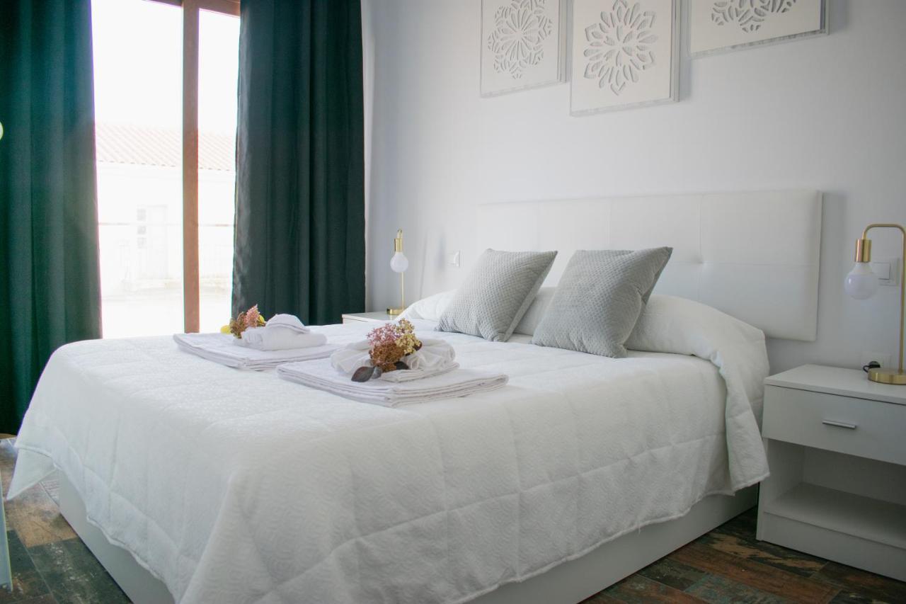 Apartamentos Cerezo La Codosera Luaran gambar