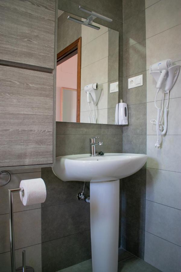Apartamentos Cerezo La Codosera Luaran gambar