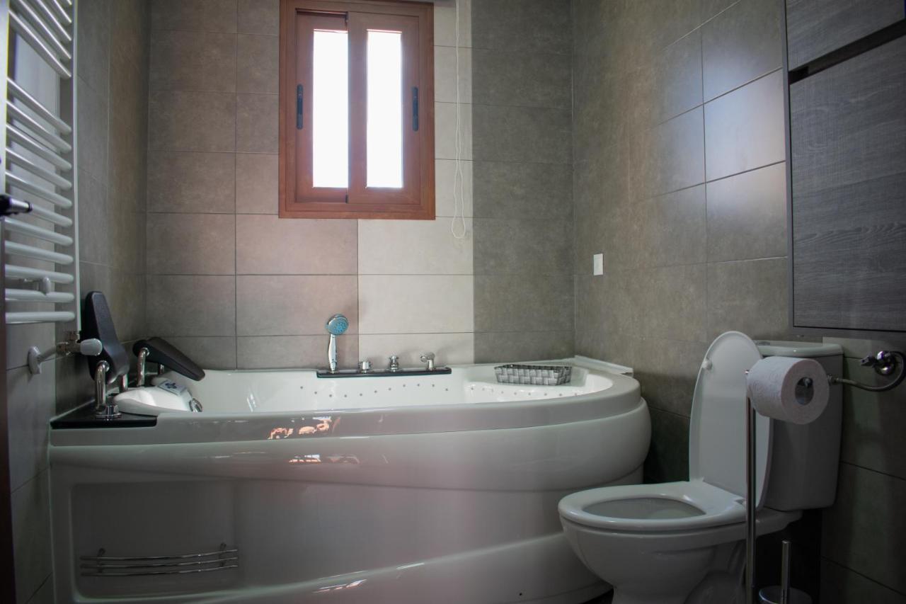 Apartamentos Cerezo La Codosera Luaran gambar