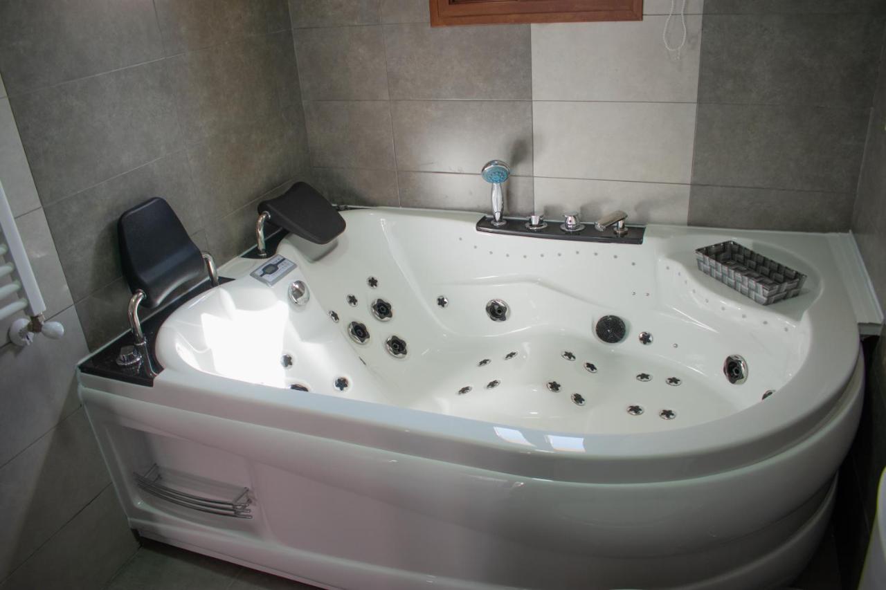 Apartamentos Cerezo La Codosera Luaran gambar